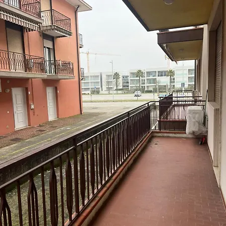 Apartman Bilocale In Via Principale Vicino Piazza Nember Lido di Jesolo